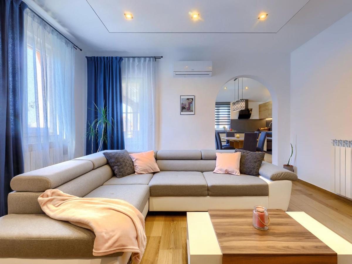 Holiday Home House Eric&Paolo By Interhome Pula Exterior photo