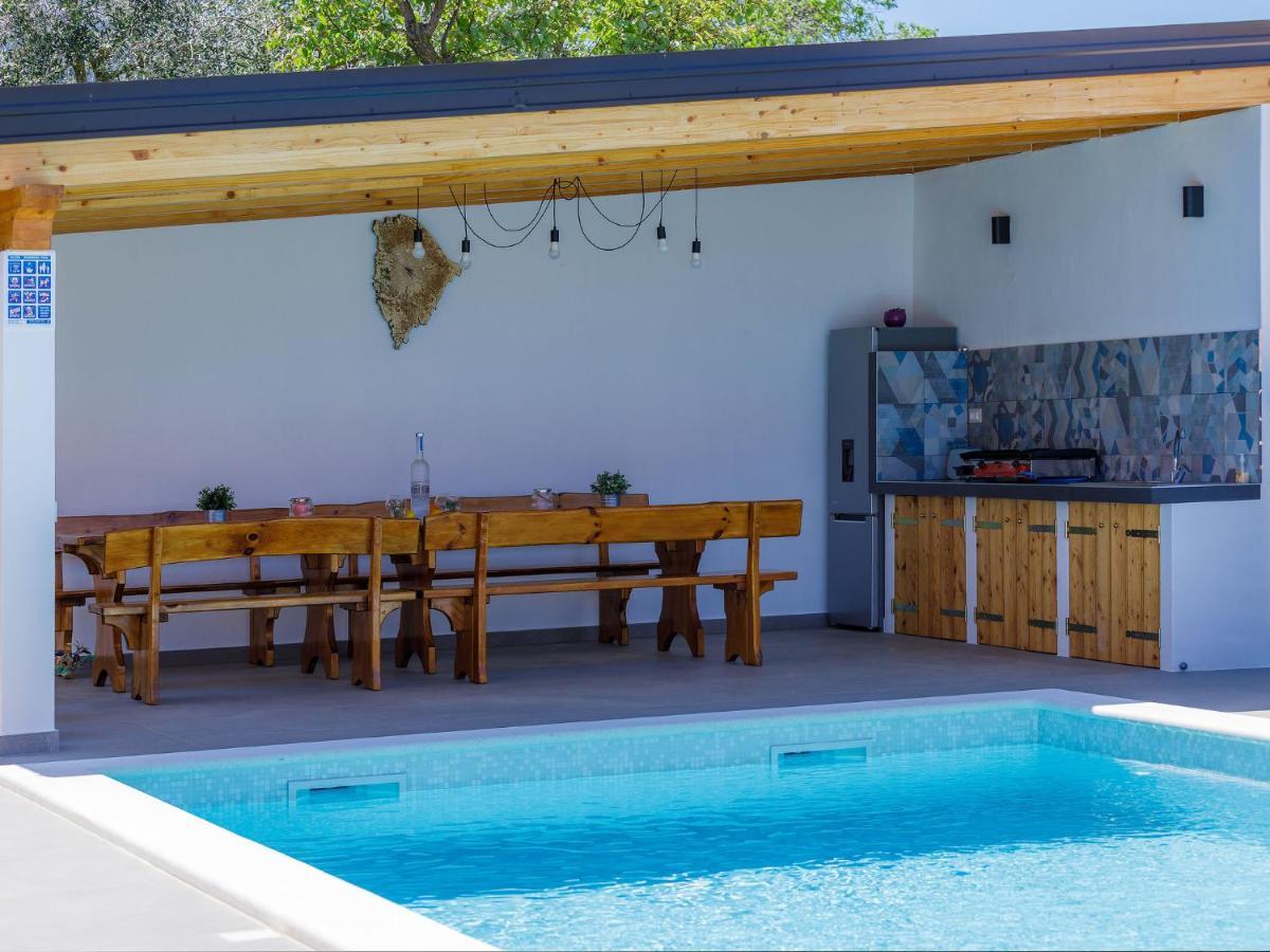 Holiday Home House Eric&Paolo By Interhome Pula Exterior photo